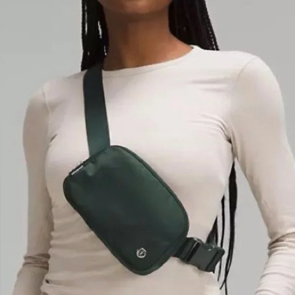 lululemon athletica Green Belt Bag - Picture 2 of 6